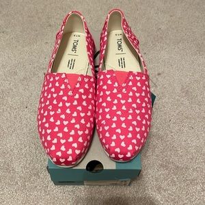 Pink Valentine heart Toms